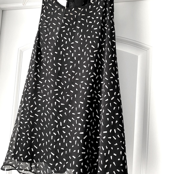 Banana Republic Tank Top - Picture 3 of 12